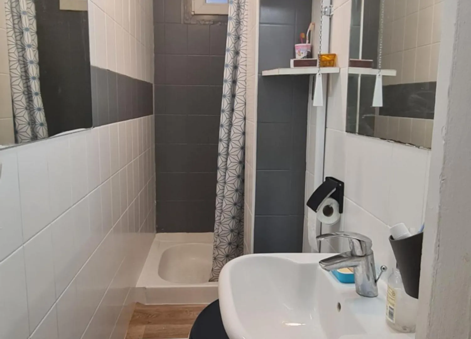 Grande Chambre Dans Appartement Cosi Paris